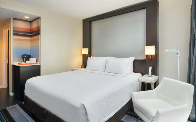 Courtyard by Marriott New York Manhattan / Central Park