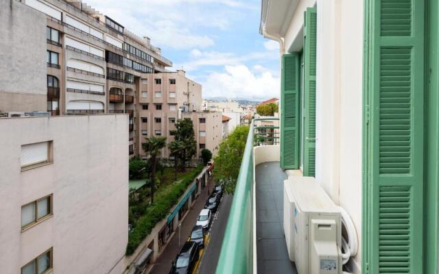 CMG - Bel appartement Juan-Les-Pins / terrasse - 2mn Plage