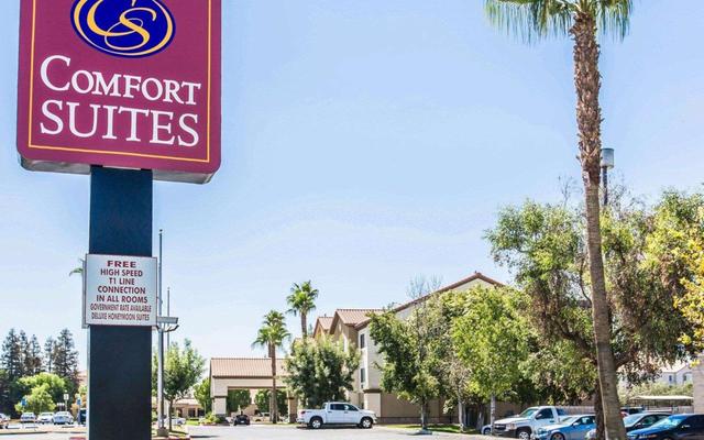 Comfort Suites Bakersfield