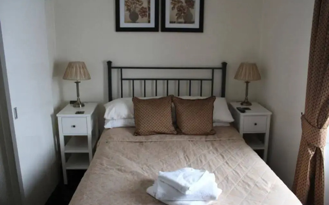 The Upper Largo Hotel & Restaurant