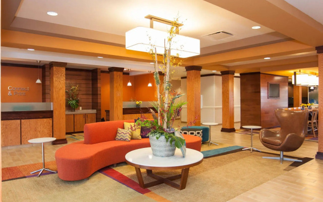 Comfort Inn & Suites South Akron