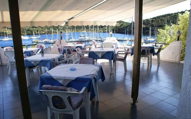 Drymna Hotel