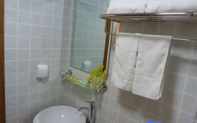 Yongcheng Business Hotel