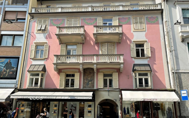 Rosa Apartment with parking historic city center