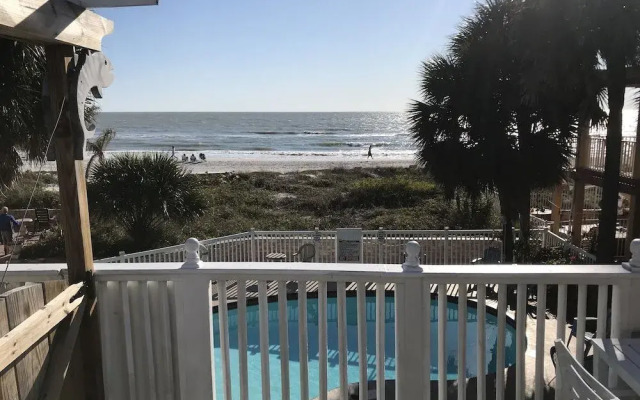 Schooner Hotel