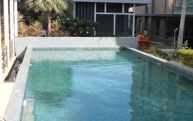 Diamond Jomtien Hotel