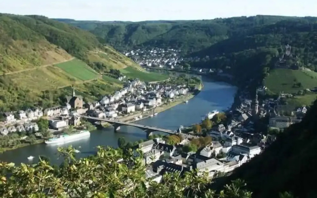 Zum Valwiger Herrenberg