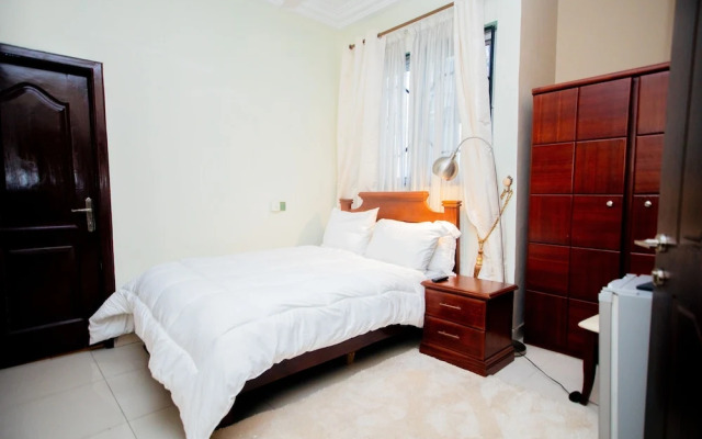 Aduk Guest House