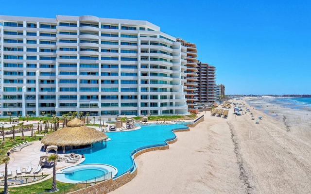 Oceanfront Vibes Iconic Beachside Getaway