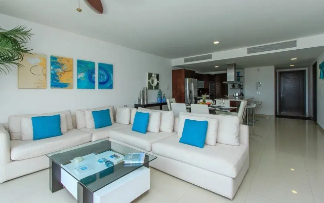 MareAzul Family Beach Condohotel