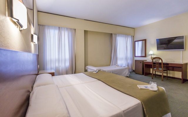 Hotel Macia Sevilla Kubb