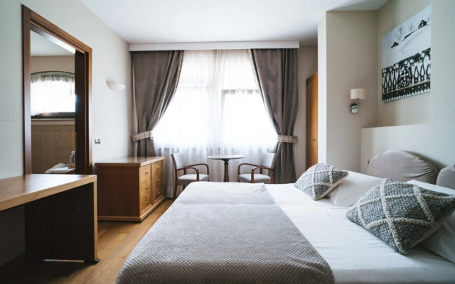 Paradise Hotel & Wellness