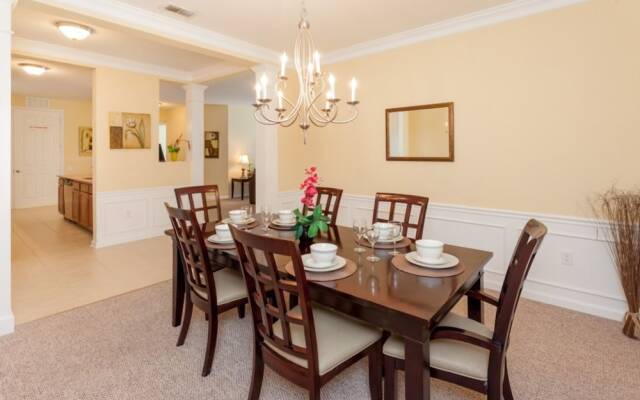 Vista Cay - 4804 Cayview Avenue #306