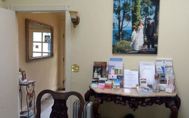 Monarch Cove Inn
