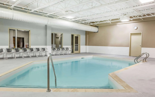 Super 8 by Wyndham Peterborough