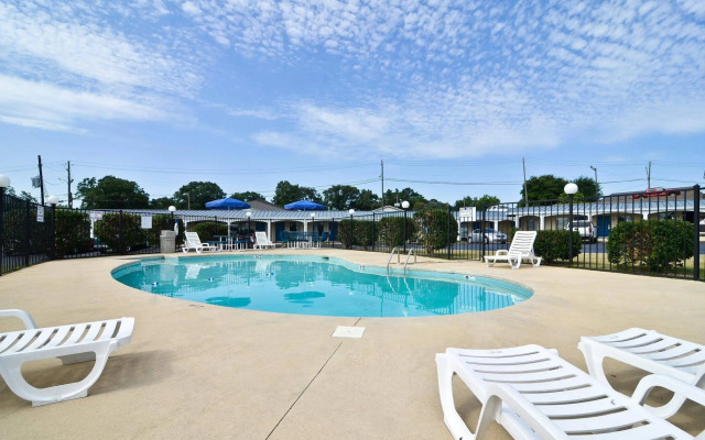 Best Western Catalina Inn