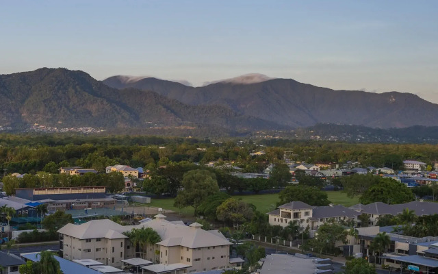 Rydges Esplanade Resort Cairns