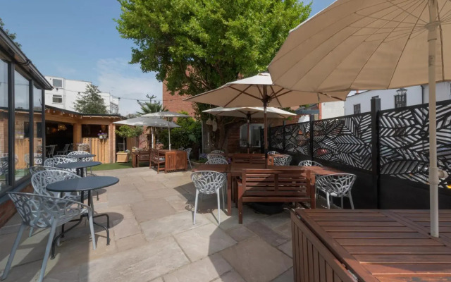Florence House Hotel & Restaurant