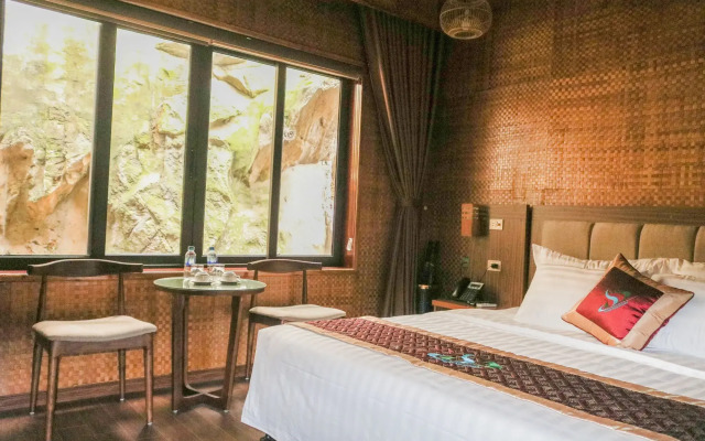 Thung Nham Hotel & Resort