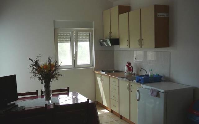 Cosy Apartment in Zadar With Balcony