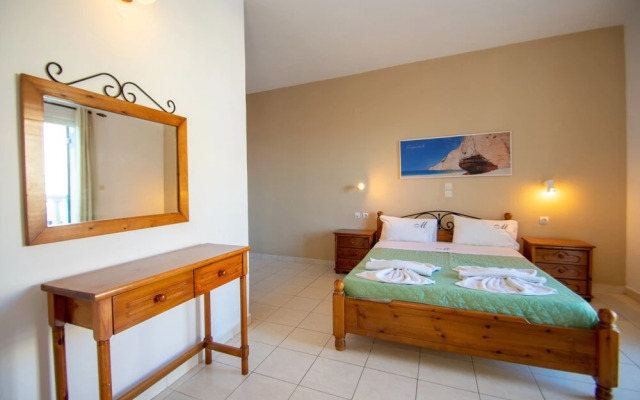 Manthos Beachfront Apts & pool