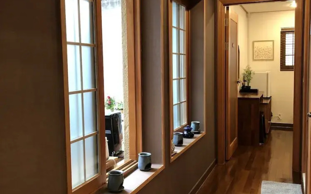 Slow Tree House Hongdae - Caters to Women