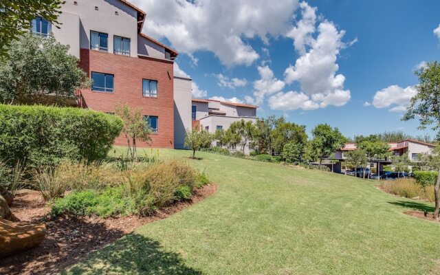 JoziStay @ Jackal Creek Apartments
