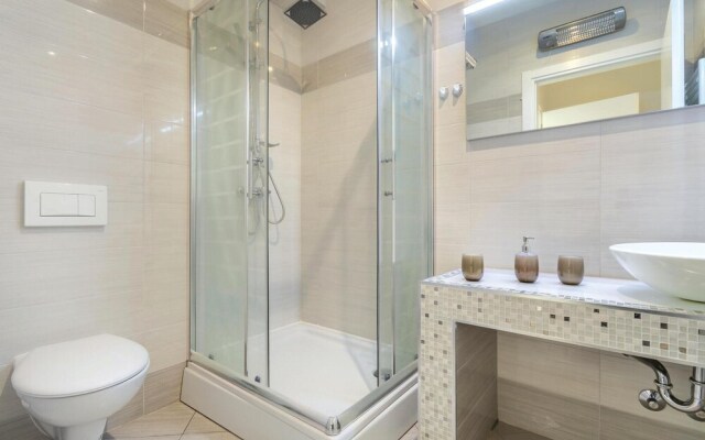 Beautiful Home in Medulin With Wifi and 5 Bedrooms