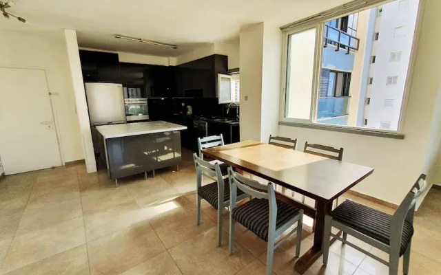Charming 3bdr apt with sea view B5