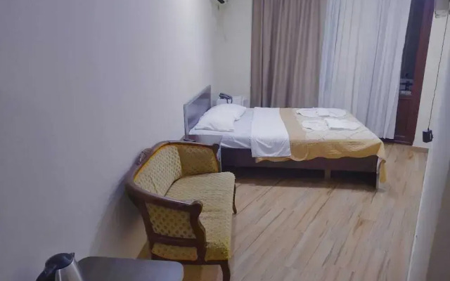 hotel golden star