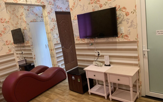 Khach san T.B.N so 81B duong Bung Ong Thoan phuong Phu Huu Q9 – Guest Rooms – Ho Chi Minh City