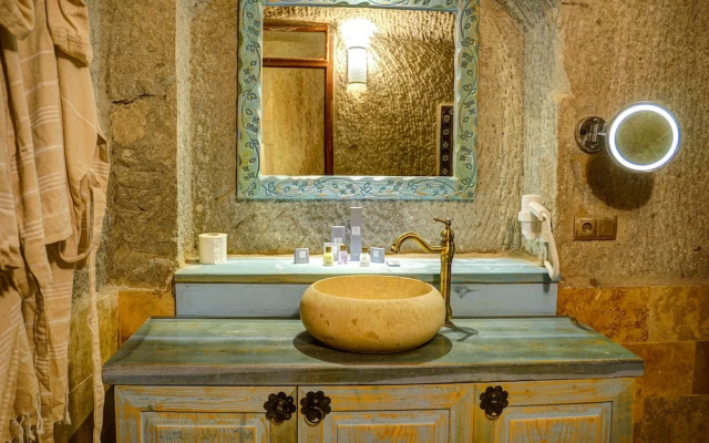 Nar-I Ask Cave Hotel