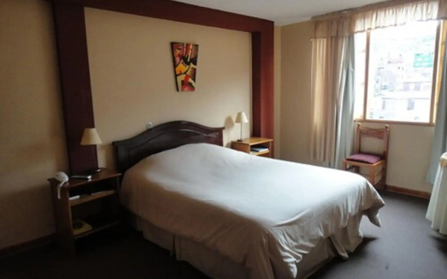 Qelqatani Hotel