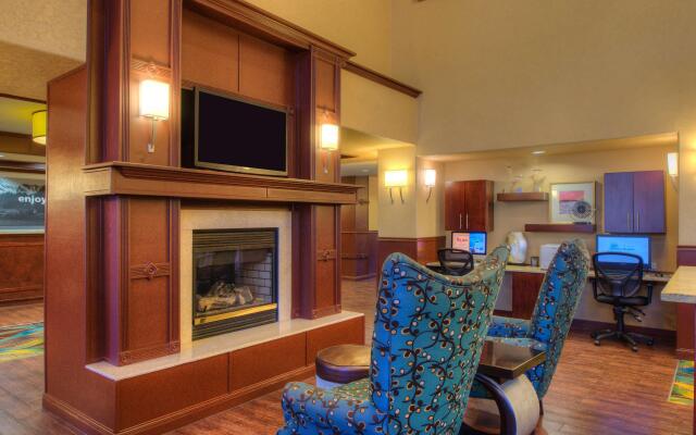 Hampton Inn & Suites Ontario