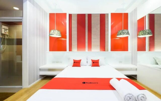 RedDoorz Plus Reun Rattana Rattanathibet