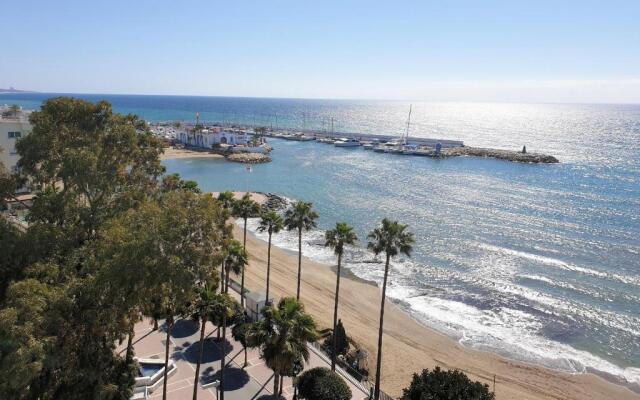 Skol 617 Beachfront Two-bedrooms Duplex With Sea Views