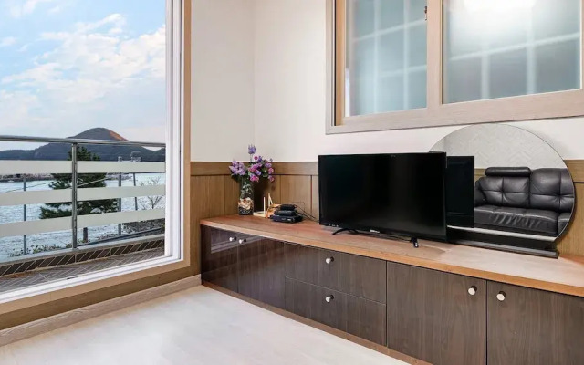Geoje Youngsu Pension