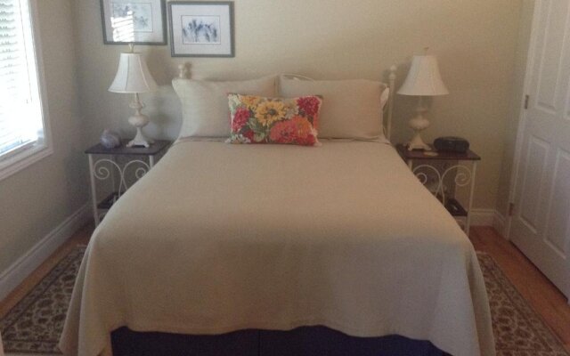 Lakeshore Bed & Breakfast