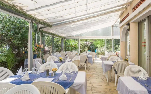 La Petite Auberge