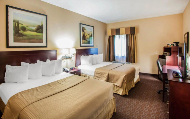 Quality Inn & Suites Peoria North