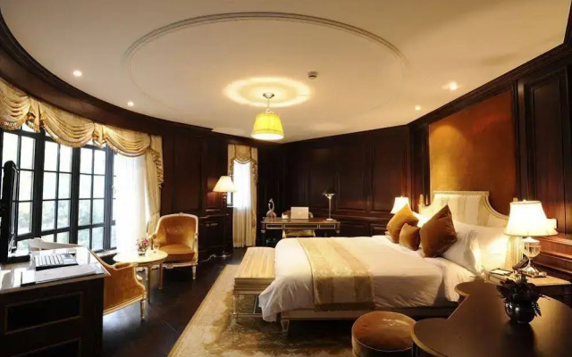 Imperial Palace Club