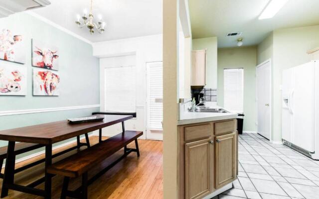 Garland   Spacious Townhouse