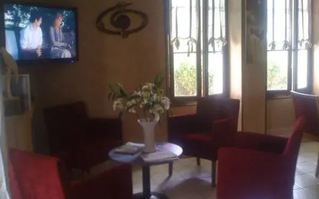 Hôtel Restaurant Le Castel Fleuri