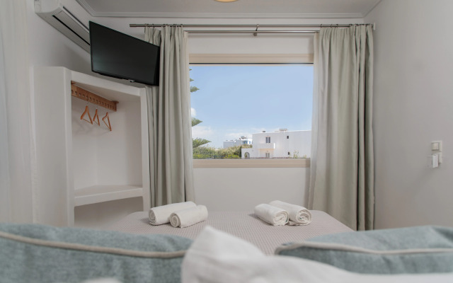 Liana Beach Hotel & Spa