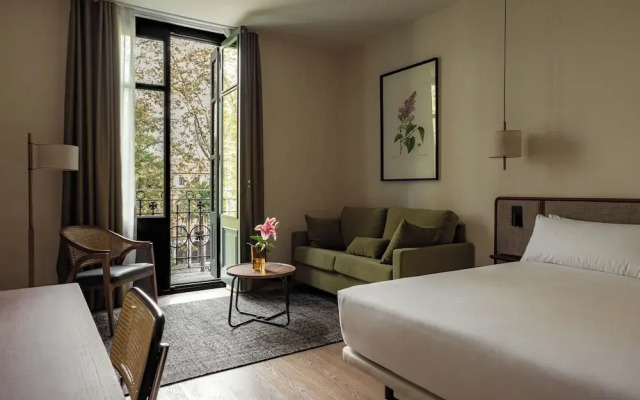 Batimont Suites & Apartments