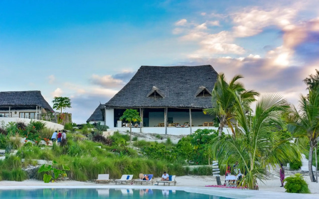 Zanbluu Beach Hotel