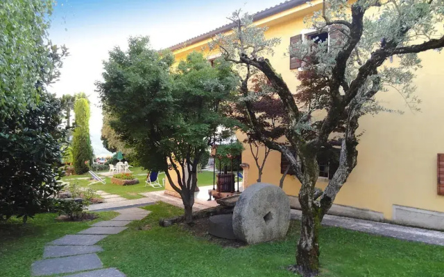 Residence La Filanda in Costermano Near Centre