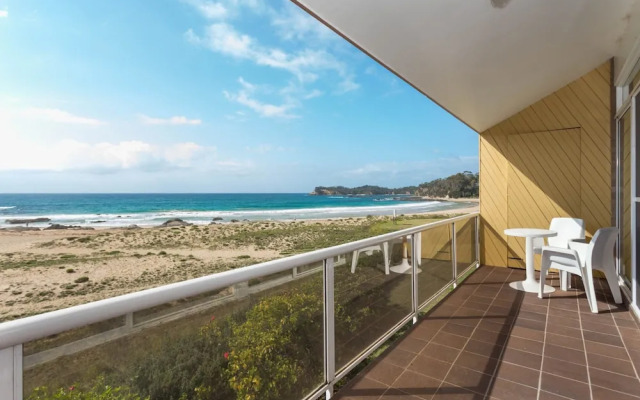 Retreat Beside The Beach - Unit Five