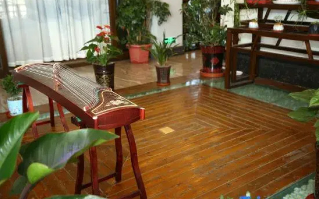 Metropolo Hotels(Potala Palace store, Lhasa)