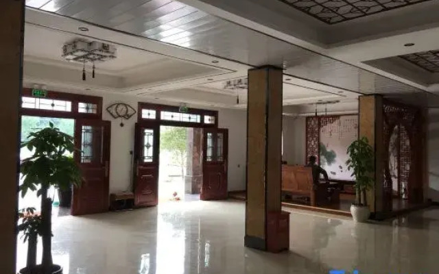 Ningguo Impression Hongcun Inn (Chujiatan Branch)